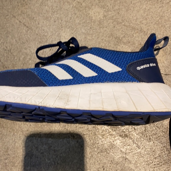 Adidas Cloudfoam  shoes. These are WIDE. - Picture 3 of 5